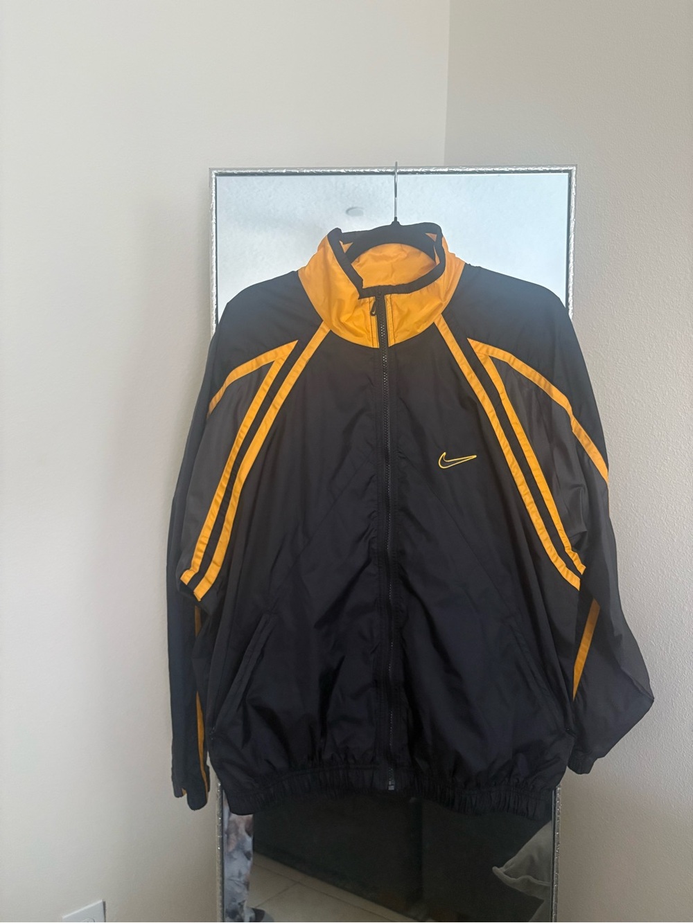 Vintage Nike 90s  Men’s Black & Gold Windbreaker Jacket